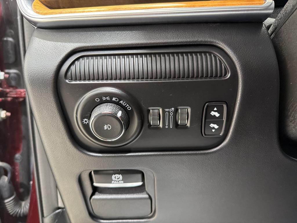 used 2022 Jeep Grand Wagoneer car, priced at $47,294