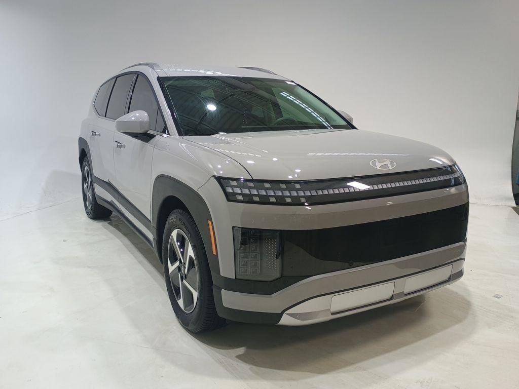 new 2026 Hyundai IONIQ 9 car, priced at $55,491