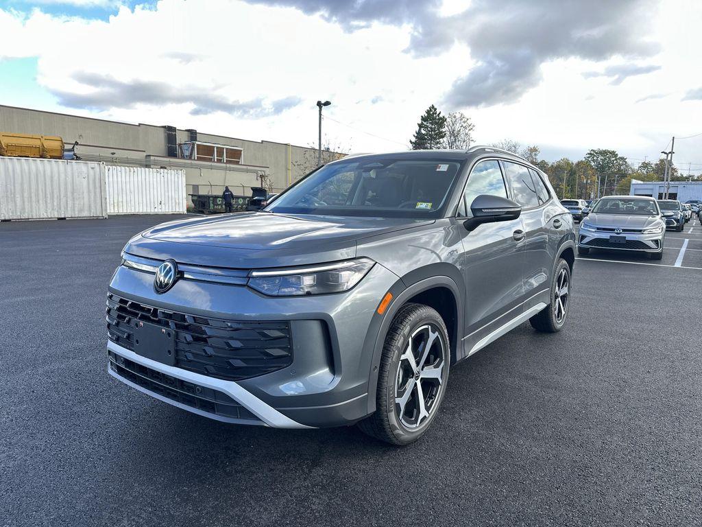 new 2025 Volkswagen Tiguan car, priced at $34,826