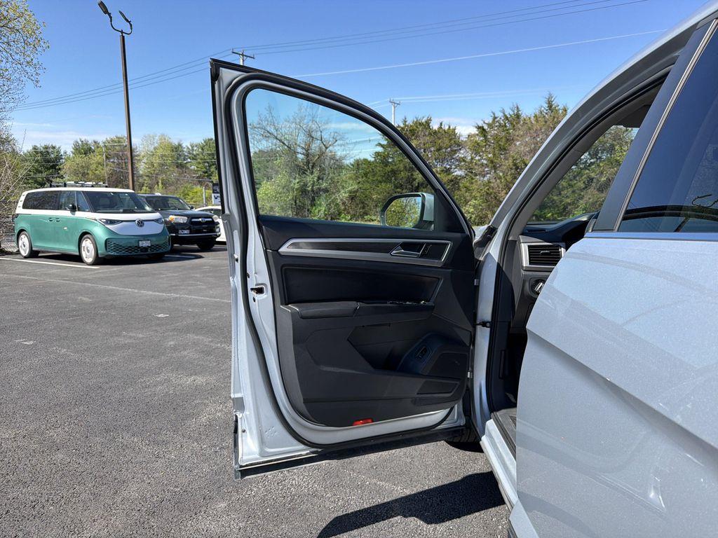 used 2018 Volkswagen Atlas car, priced at $14,958