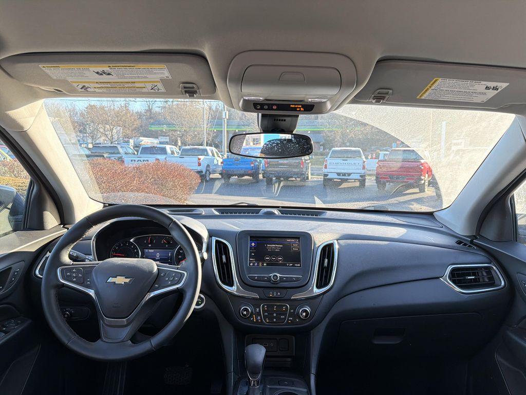 used 2023 Chevrolet Equinox car, priced at $19,295