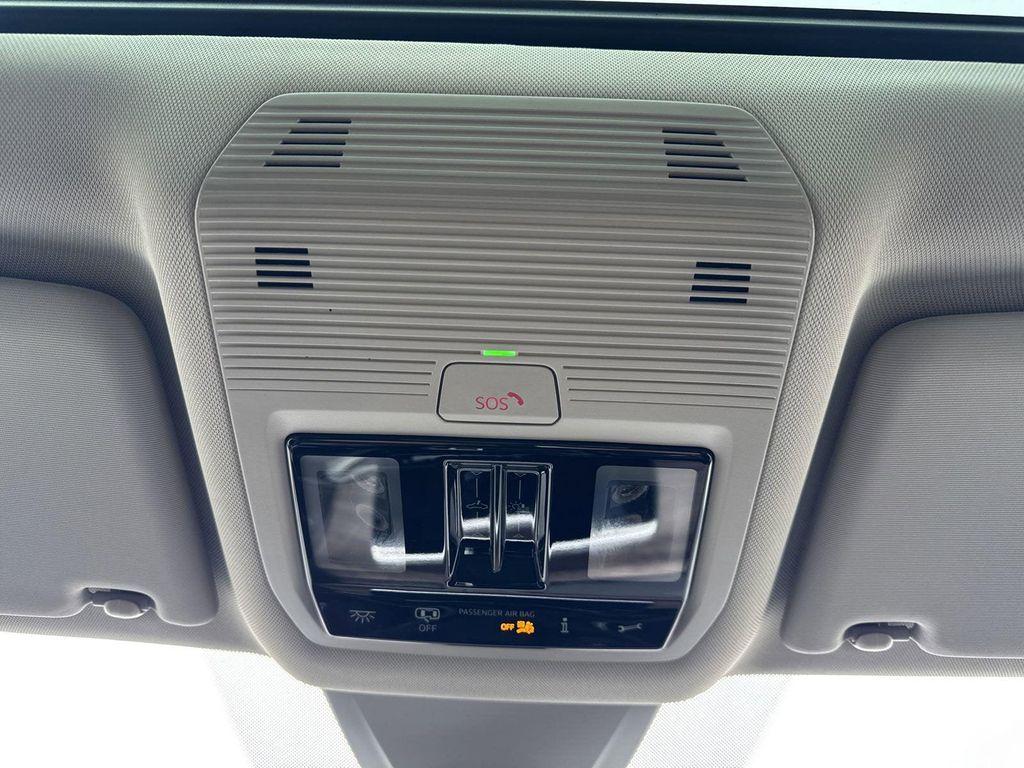 new 2025 Volkswagen Atlas car, priced at $55,700