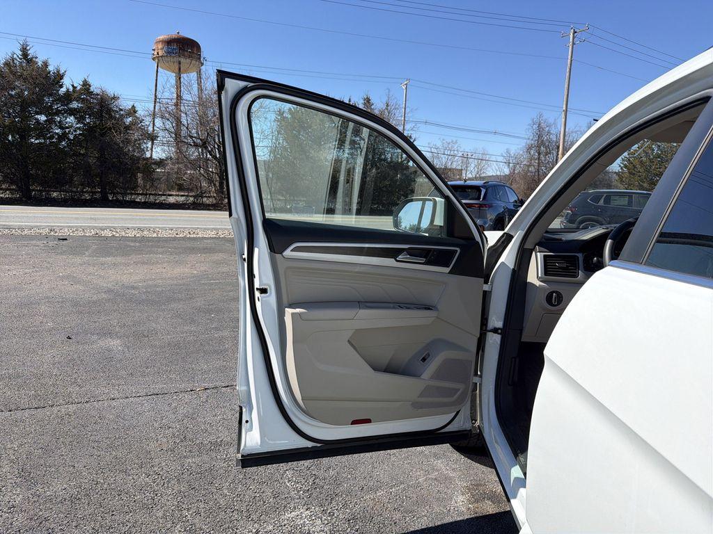 used 2023 Volkswagen Atlas car, priced at $25,495