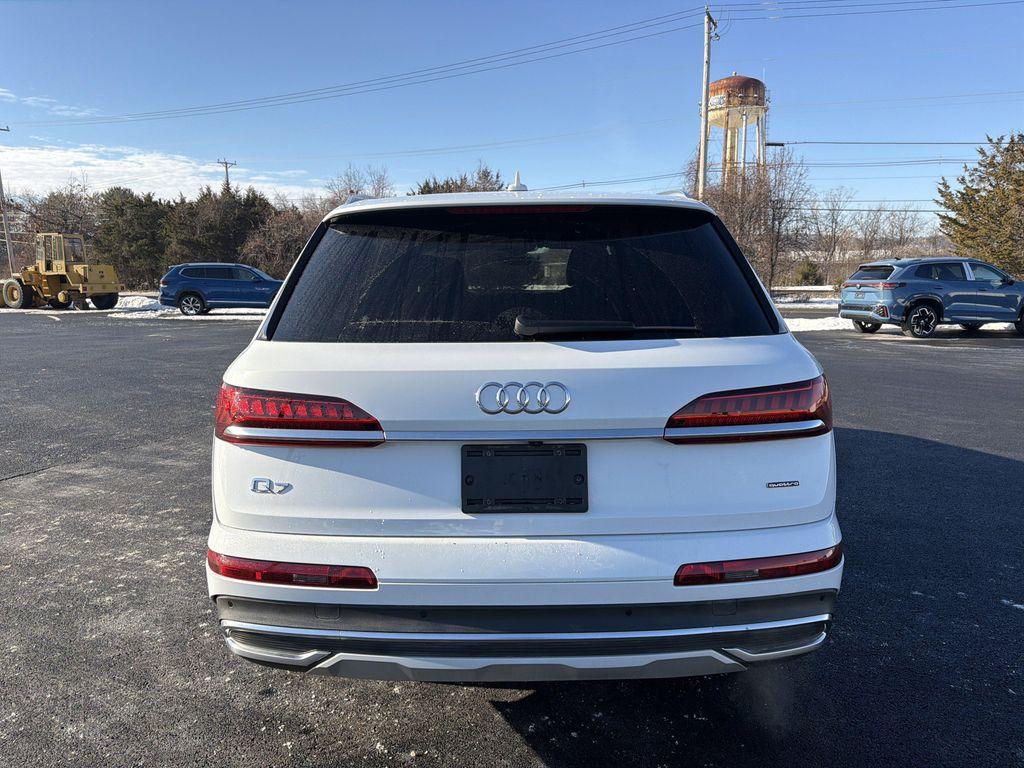 used 2021 Audi Q7 car, priced at $26,095