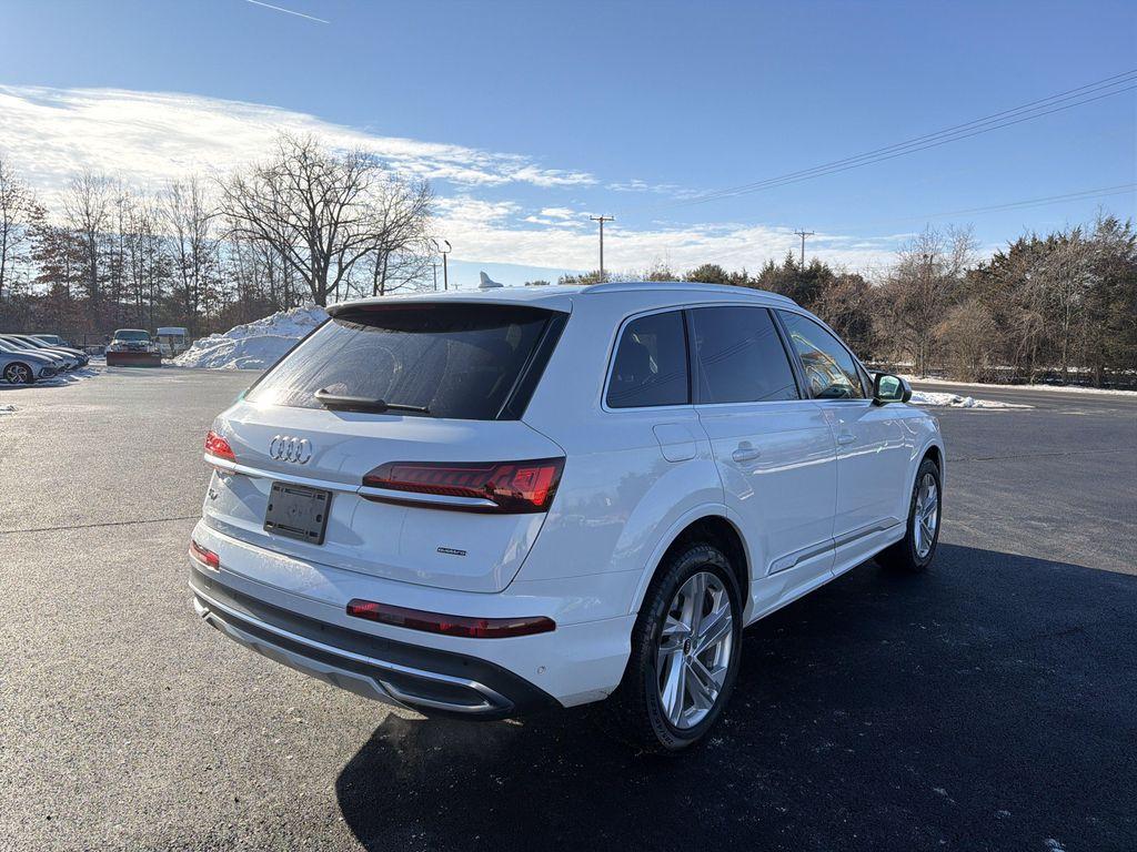 used 2021 Audi Q7 car, priced at $26,095