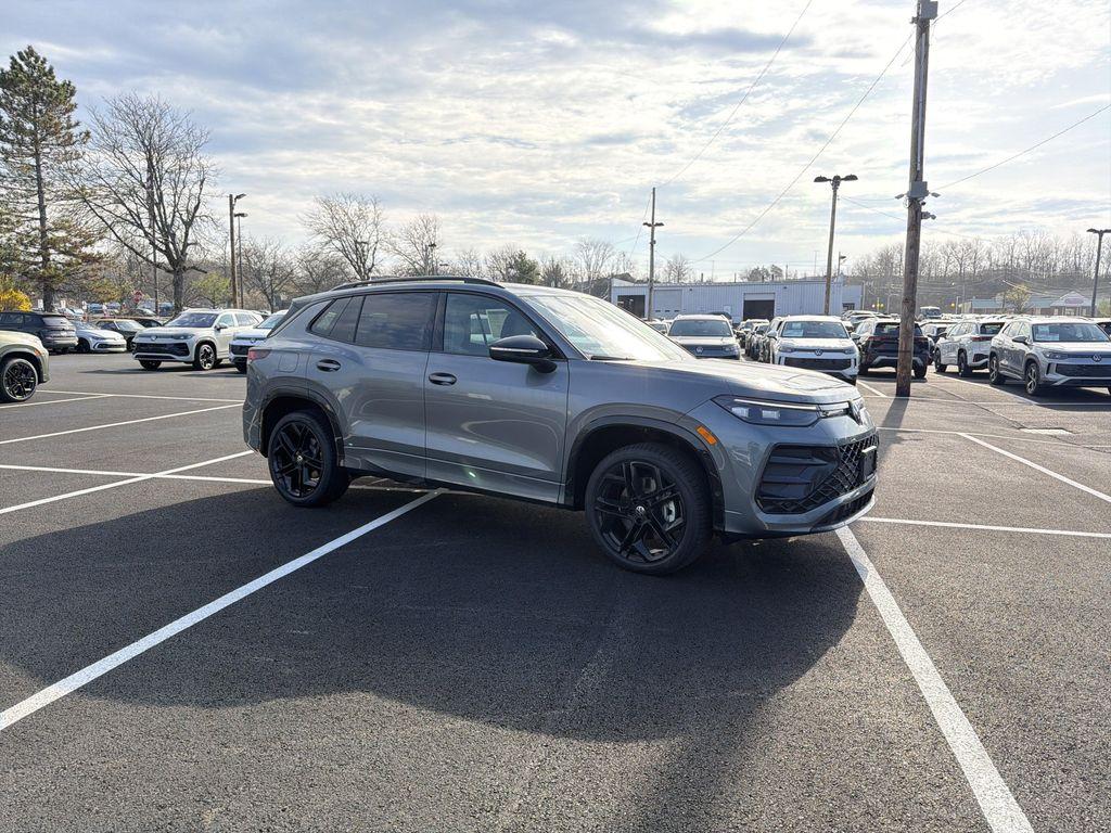 new 2026 Volkswagen Tiguan car, priced at $39,337