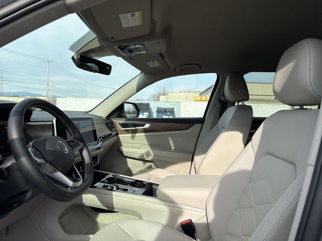 new 2026 Volkswagen Atlas car, priced at $47,174