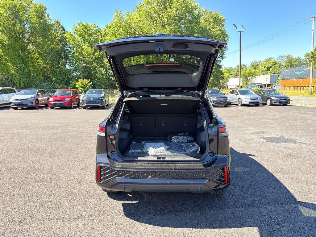 new 2026 Volkswagen Tiguan car, priced at $44,352