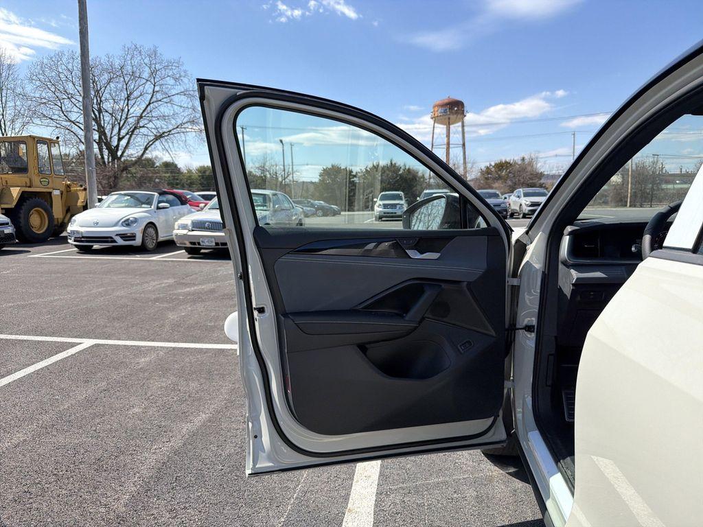 new 2026 Volkswagen Tiguan car, priced at $39,732