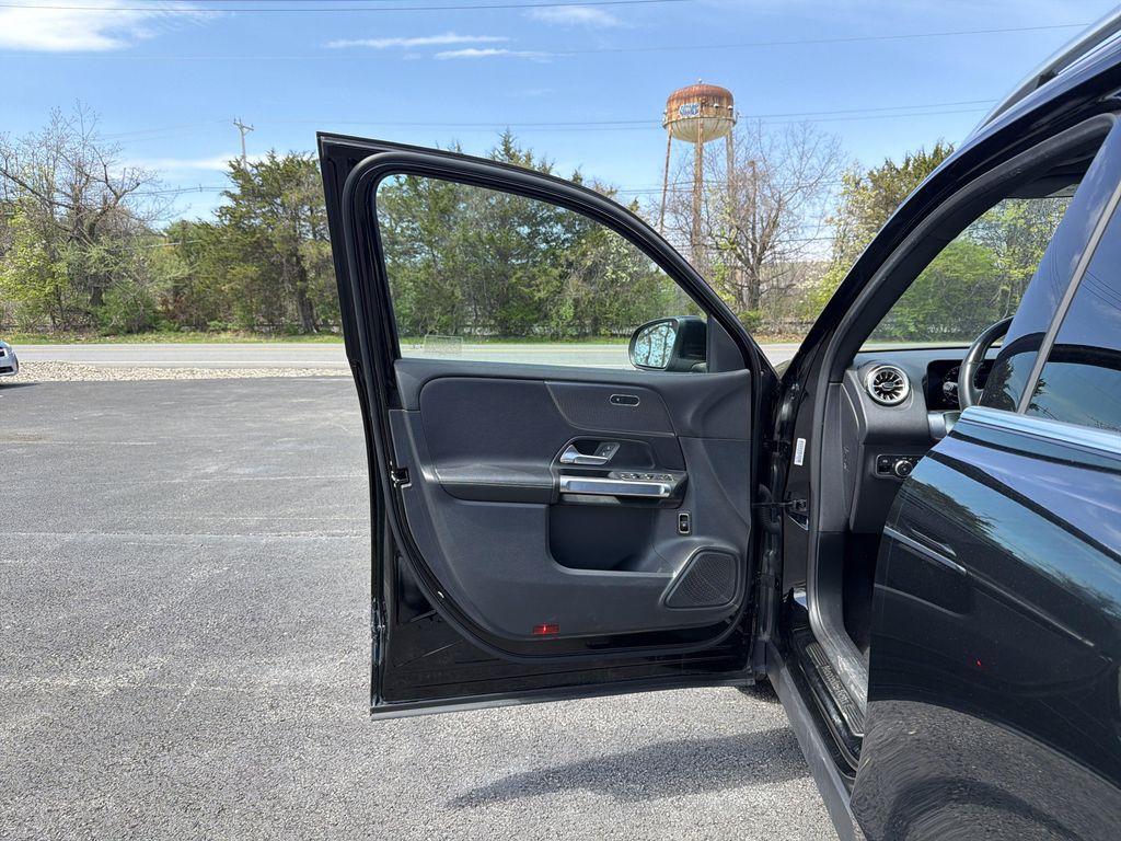 used 2022 Mercedes-Benz GLB 250 car, priced at $23,570