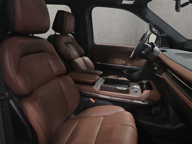 new 2026 Lincoln Navigator car, priced at $109,385