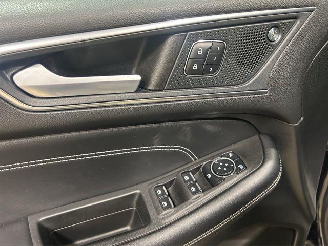 used 2023 Ford Edge car, priced at $29,000