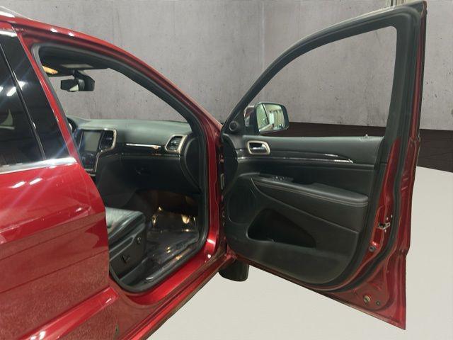 used 2014 Jeep Grand Cherokee car, priced at $12,500