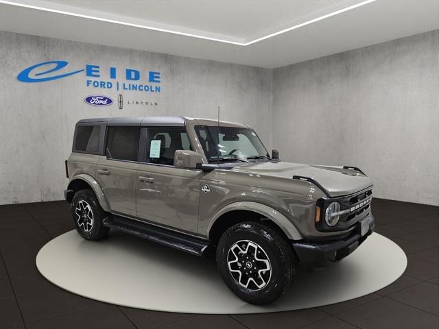 new 2025 Ford Bronco car, priced at $45,560