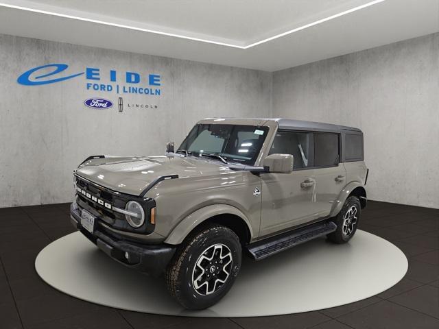 new 2025 Ford Bronco car, priced at $45,560