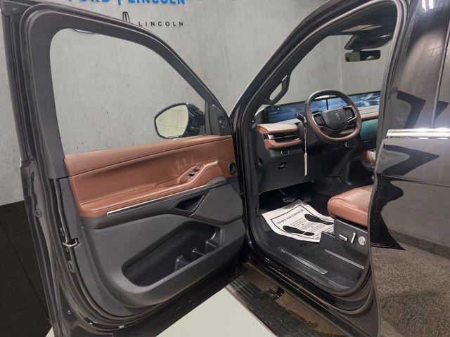 new 2026 Lincoln Navigator car, priced at $107,459