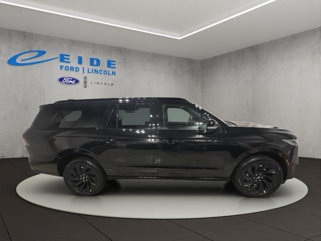 new 2025 Lincoln Navigator car, priced at $106,150