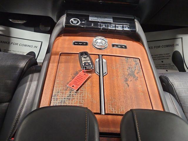 used 2025 Lincoln Navigator car, priced at $98,000
