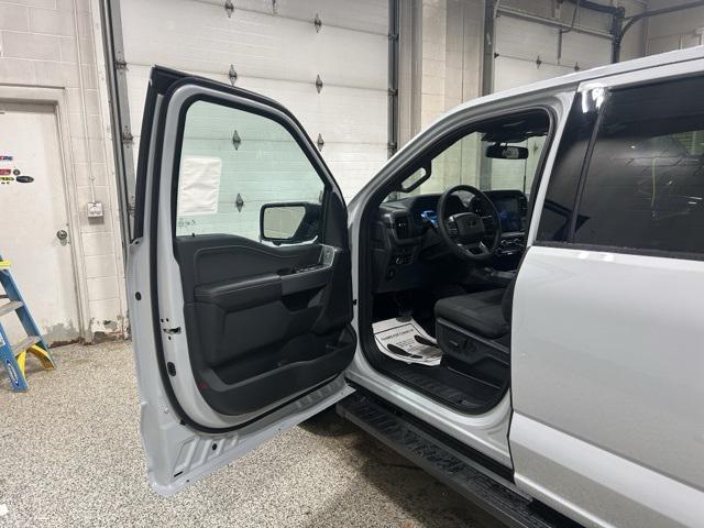 new 2025 Ford F-150 car, priced at $52,538