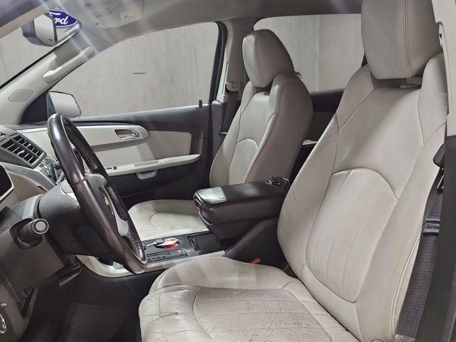 used 2011 Chevrolet Traverse car, priced at $4,000
