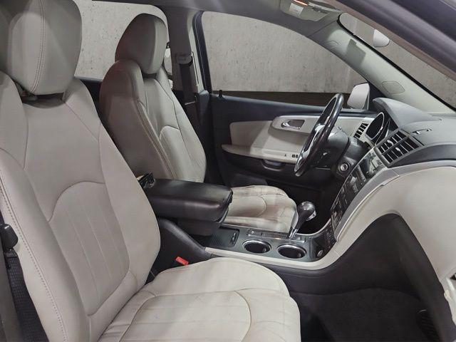 used 2011 Chevrolet Traverse car, priced at $4,000