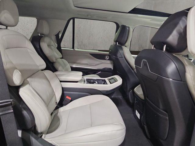 new 2026 Lincoln Navigator car, priced at $105,269