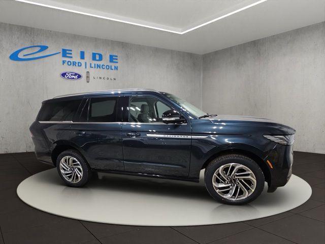 new 2026 Lincoln Navigator car, priced at $105,269