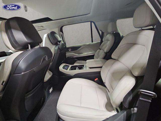 new 2026 Lincoln Navigator car, priced at $105,269