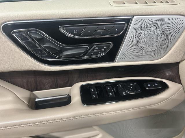 used 2021 Lincoln Navigator car, priced at $31,000