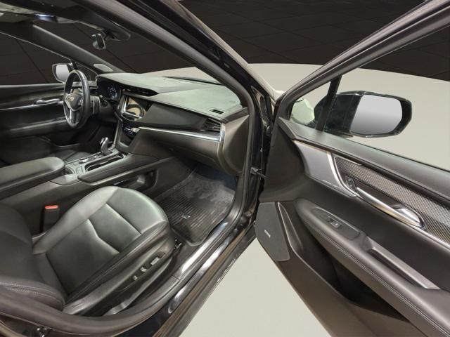 used 2023 Cadillac XT5 car, priced at $31,500