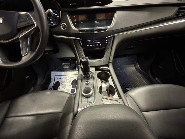 used 2023 Cadillac XT5 car, priced at $31,500