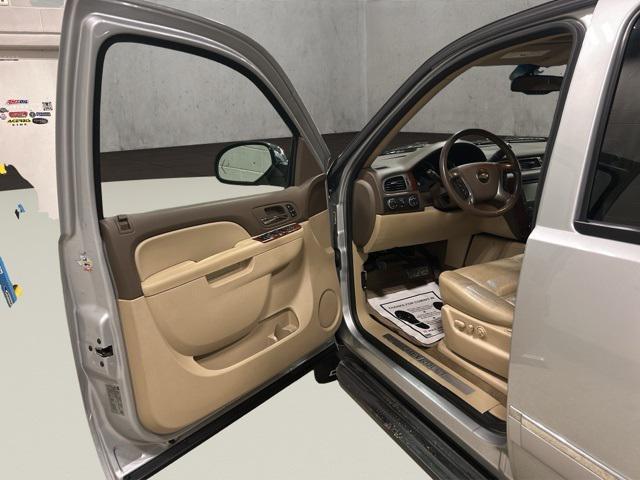 used 2013 Chevrolet Suburban car, priced at $13,500