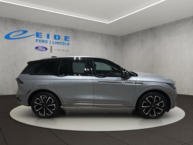 used 2024 Lincoln Nautilus car, priced at $45,000