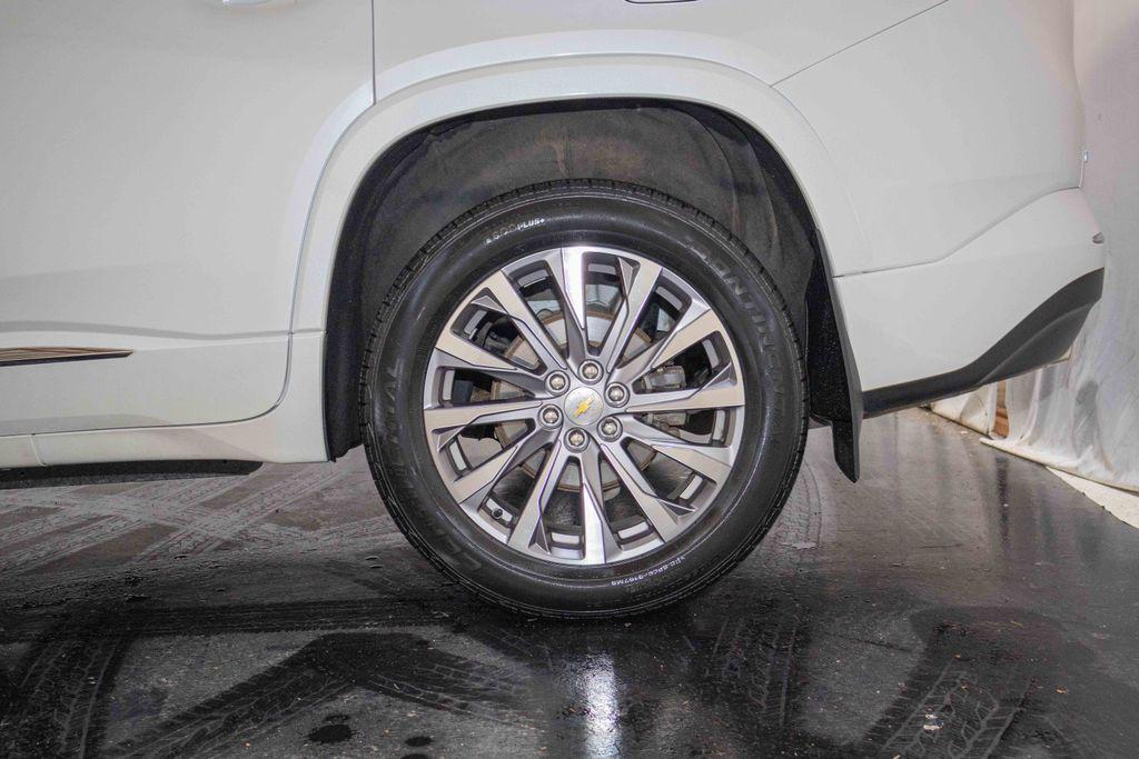 used 2022 Chevrolet Traverse car, priced at $29,960