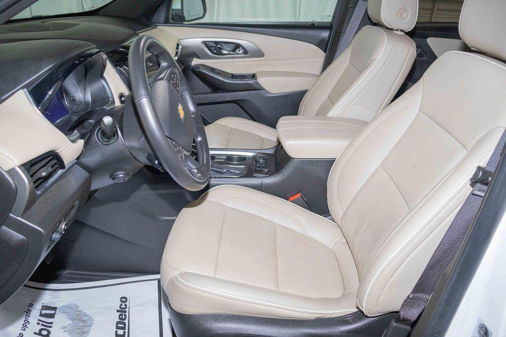 used 2022 Chevrolet Traverse car, priced at $29,960