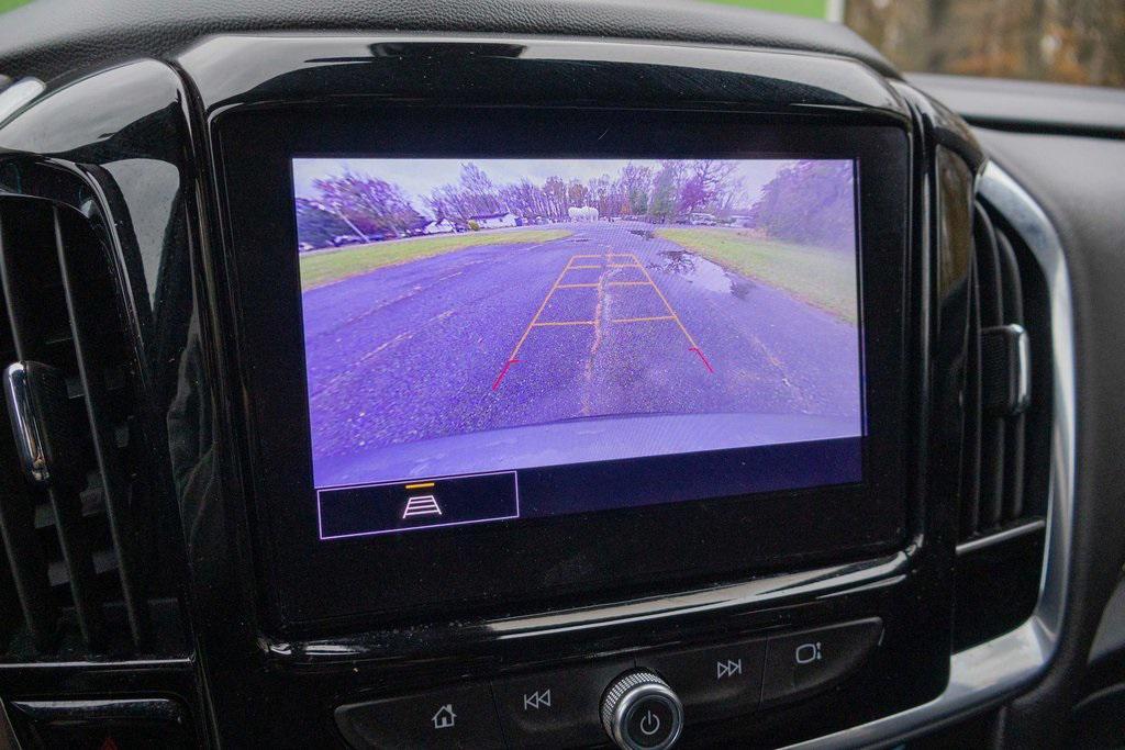 used 2023 Chevrolet Traverse car, priced at $25,972