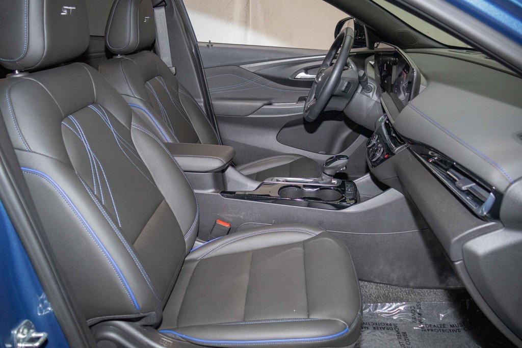 used 2025 Buick Envista car, priced at $25,495