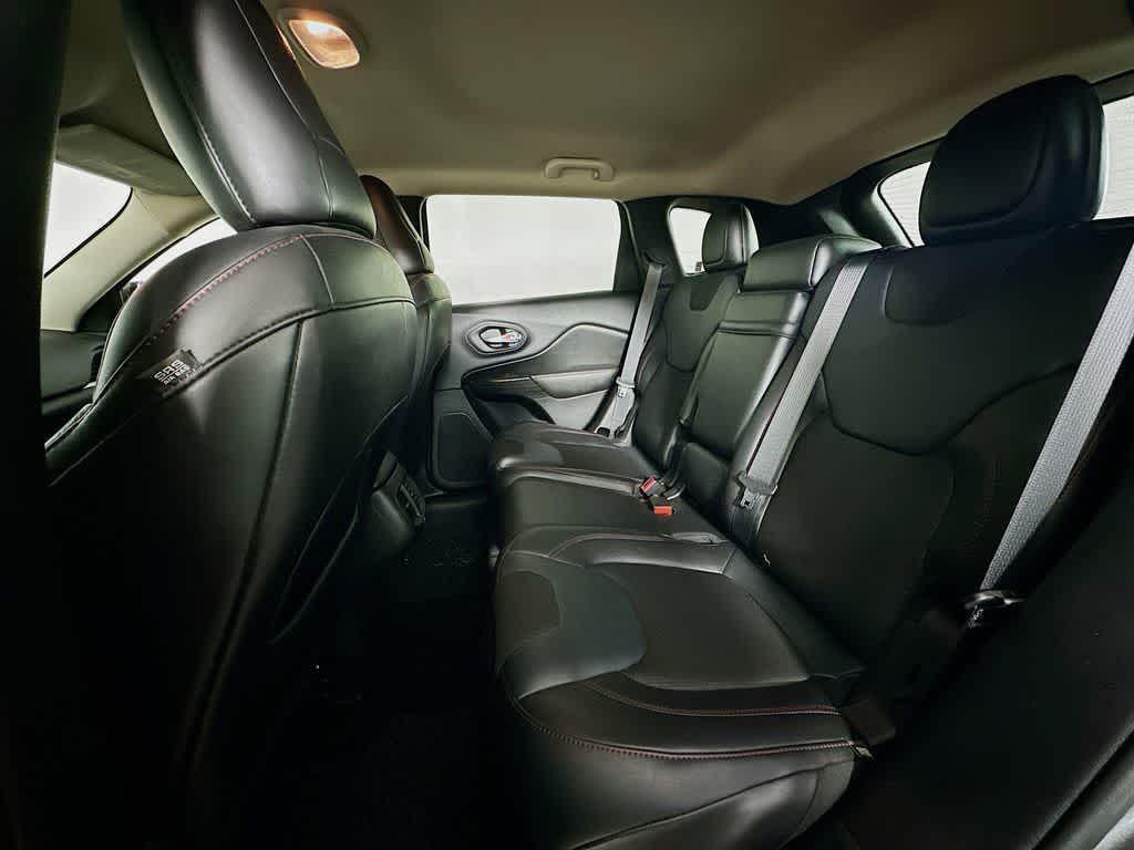 used 2015 Jeep Cherokee car, priced at $11,219