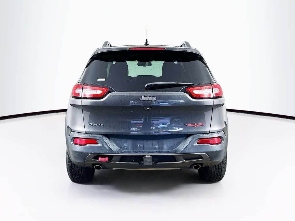 used 2015 Jeep Cherokee car, priced at $11,219