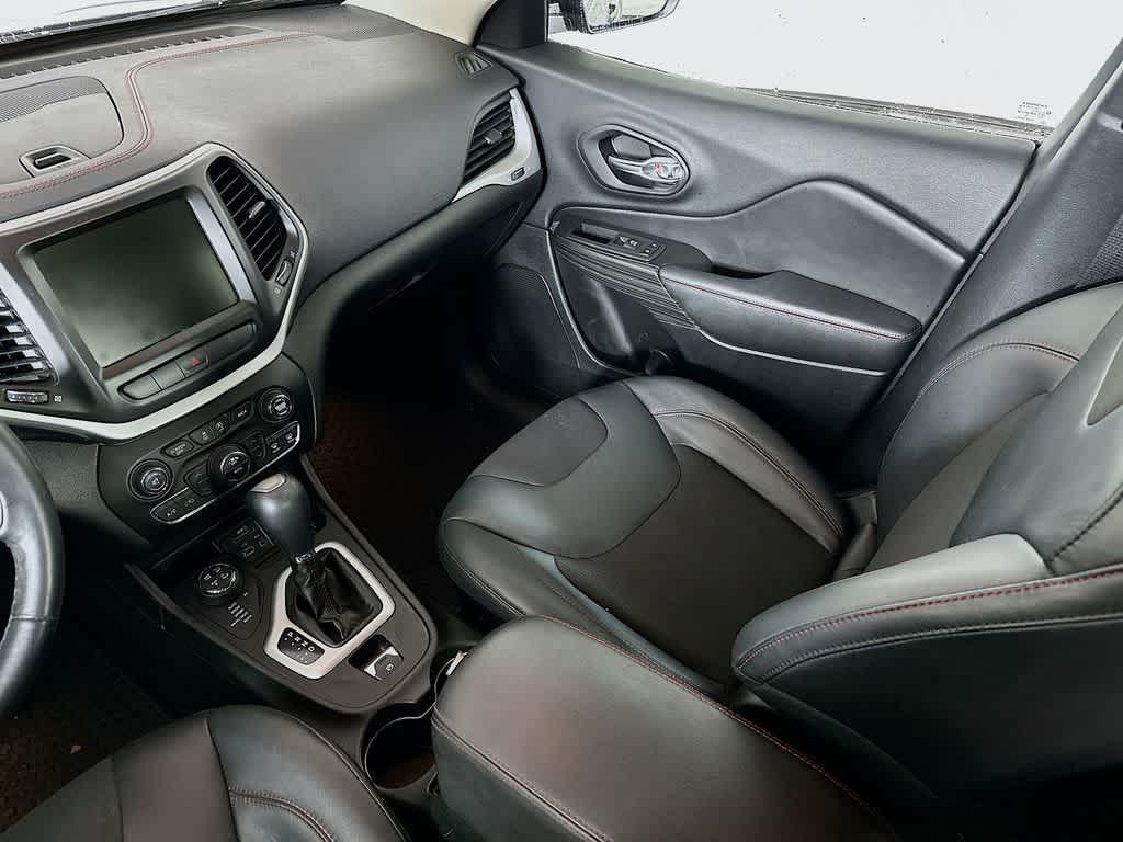 used 2015 Jeep Cherokee car, priced at $11,219