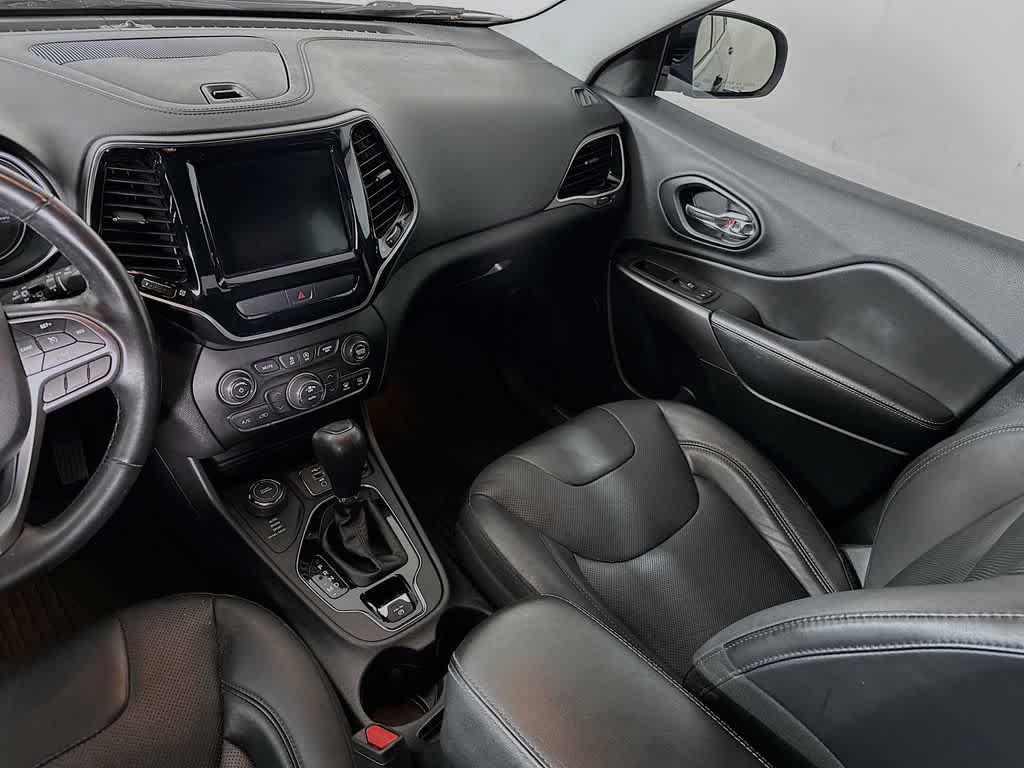 used 2019 Jeep Cherokee car, priced at $15,293