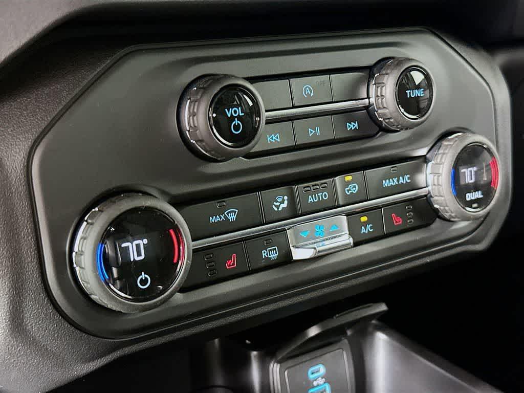 new 2025 Ford Bronco car, priced at $42,112