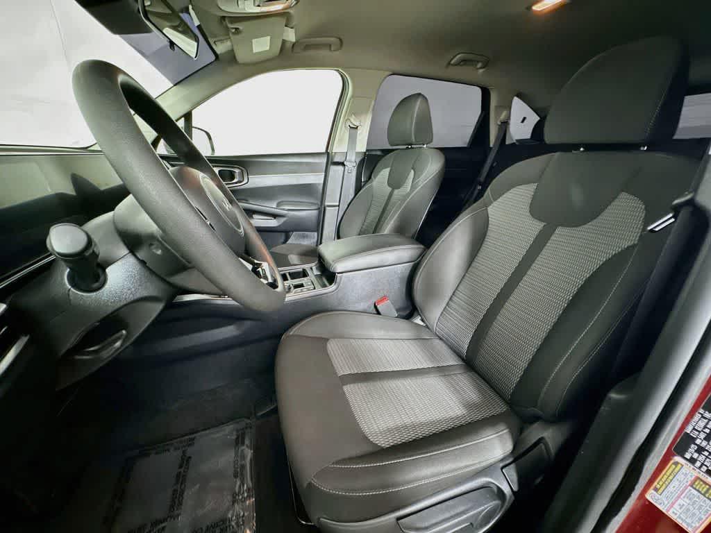 used 2025 Kia Sorento car, priced at $26,227