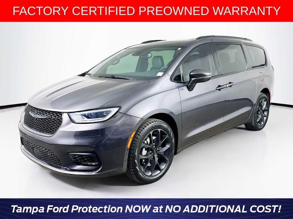 used 2022 Chrysler Pacifica car, priced at $30,727