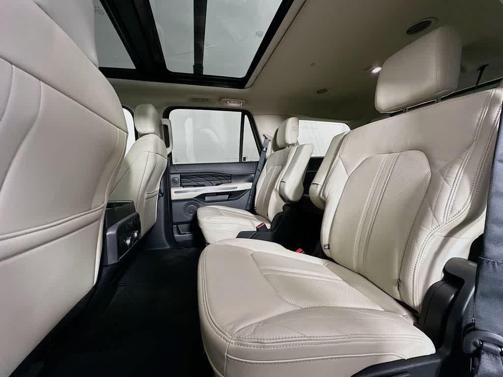 used 2018 Ford Expedition car, priced at $28,631