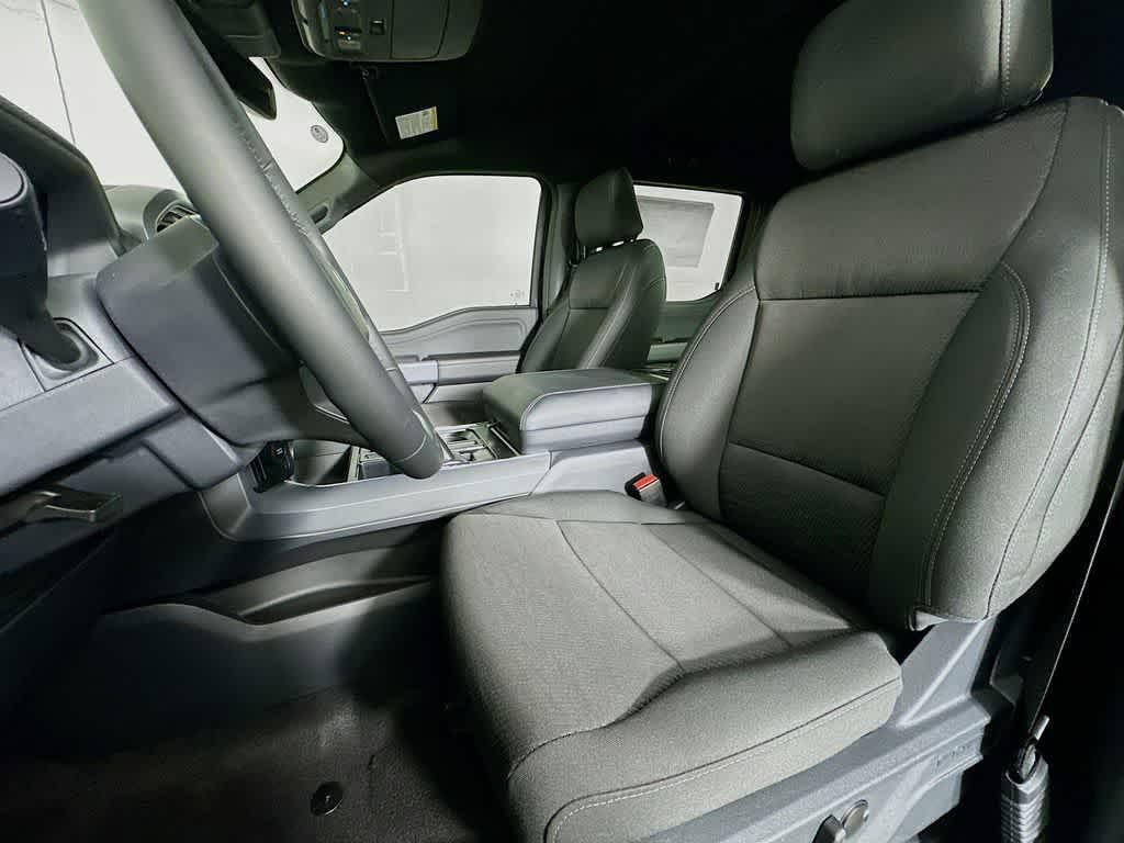 new 2025 Ford F-150 car, priced at $43,374