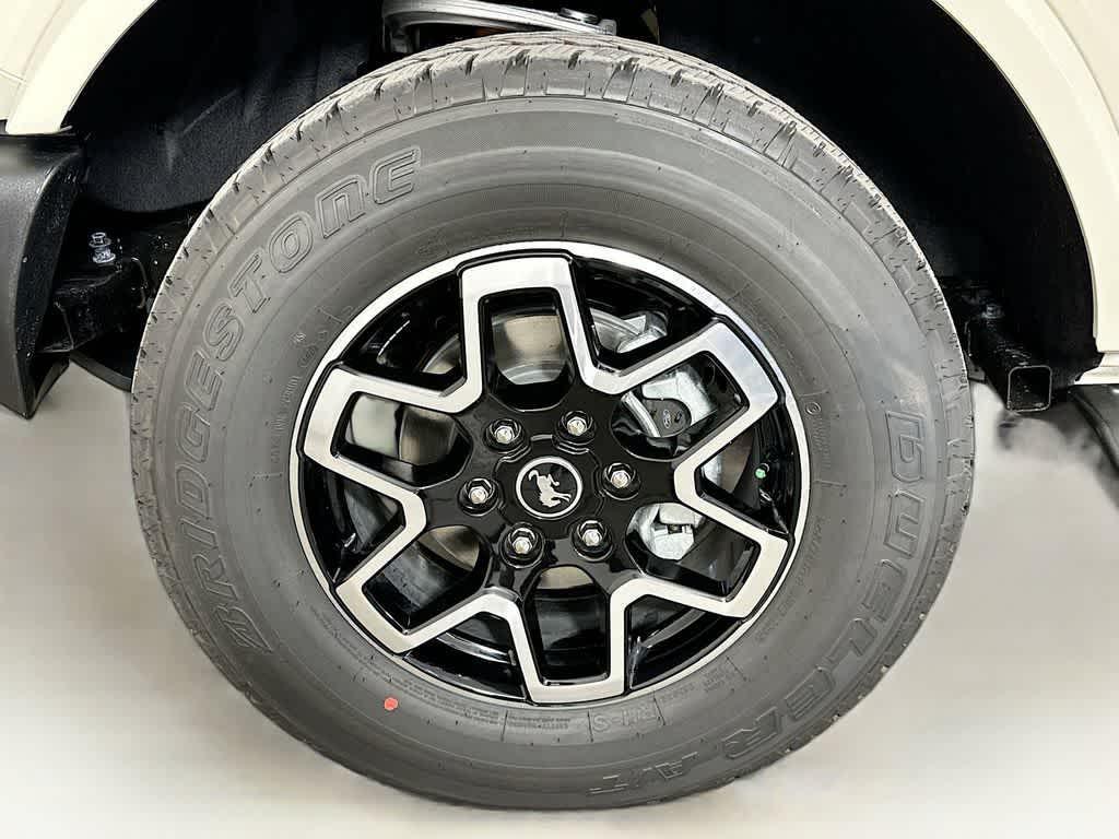 new 2025 Ford Bronco car, priced at $44,976