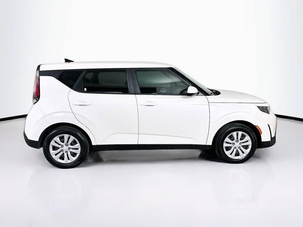 2023 Snow White Pearl Kia Soul