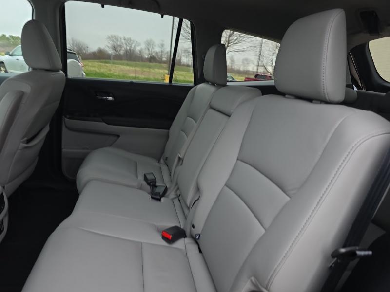 used 2021 Honda Pilot car, priced at $32,999