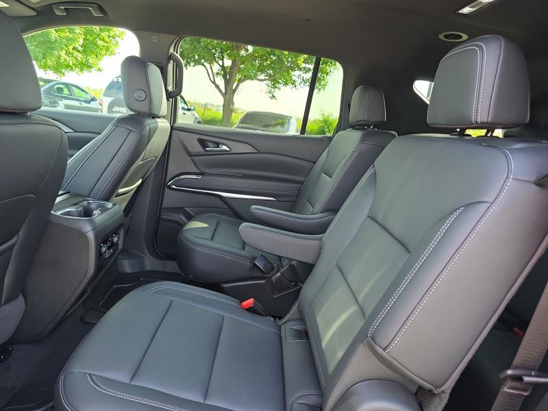 used 2025 Chevrolet Traverse car, priced at $41,499